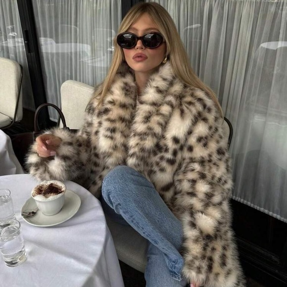 Luxury vintage style faux fur leopard fur coat gray white fur trimmed - Picture 8 of 13